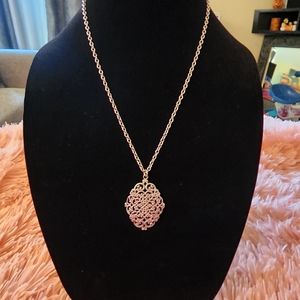 Metal silver pendant necklace